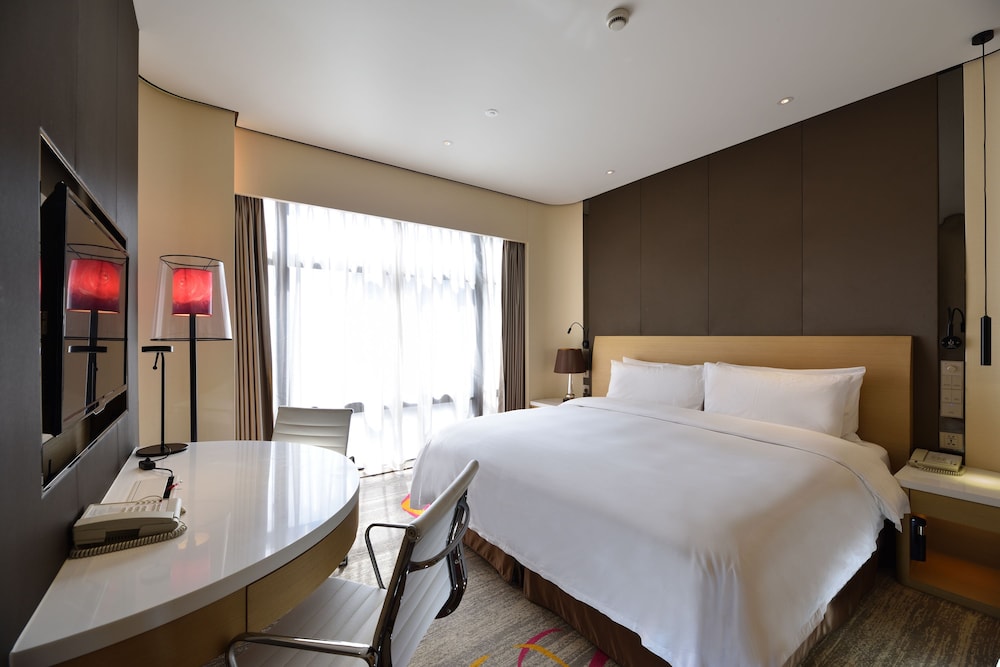 Hotel Equatorial Shanghai 8/34
