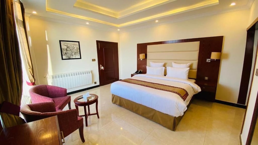 Faletti's Grand Hotel Murree 30/68