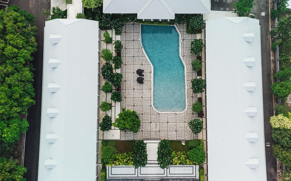 Indochina Hotel 1/50