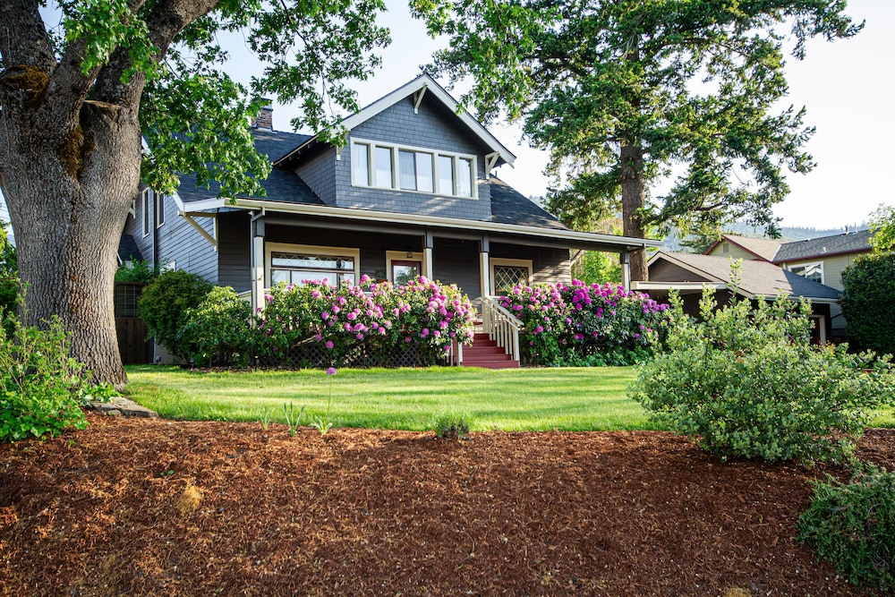 Oak Hill Bed & Breakfast 42/50