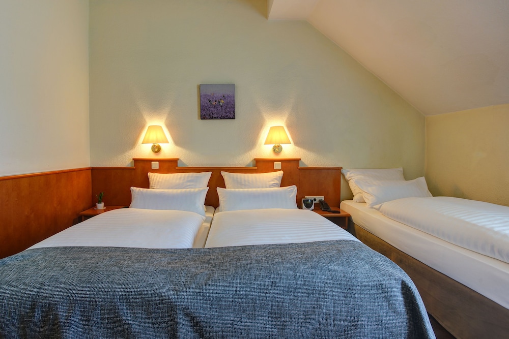 Hotel Ambassador Duesseldorf 7/26