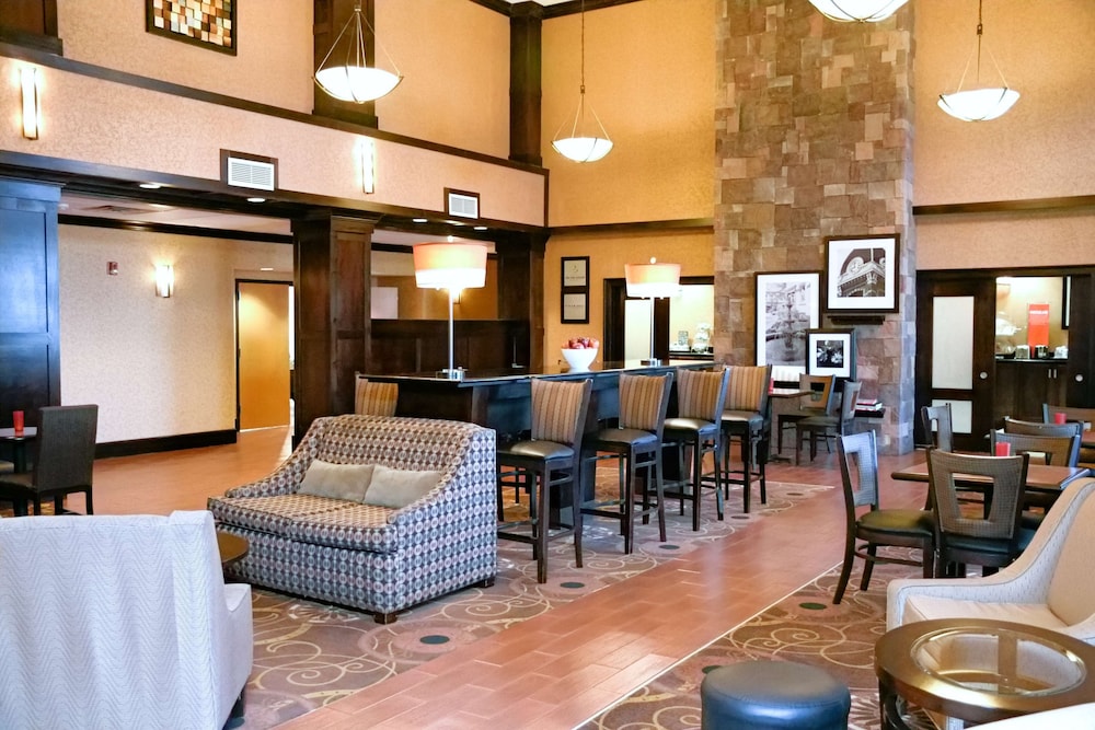 Hampton Inn & Suites Birmingham-Pelham (I-65) 37/48