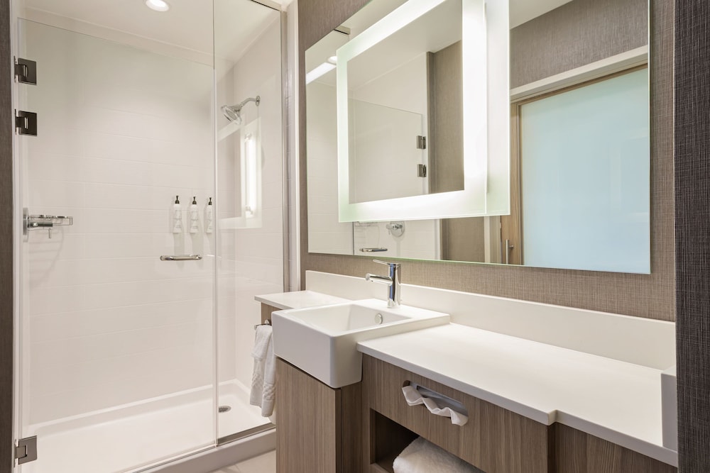 SpringHill Suites by Marriott West Sacramento 37/44