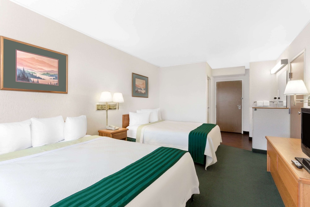 Wingate by Wyndham Butte City Center I-15/I-90 14/32