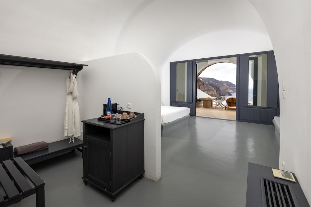 Grand Ambassador Santorini Hotel 13/78