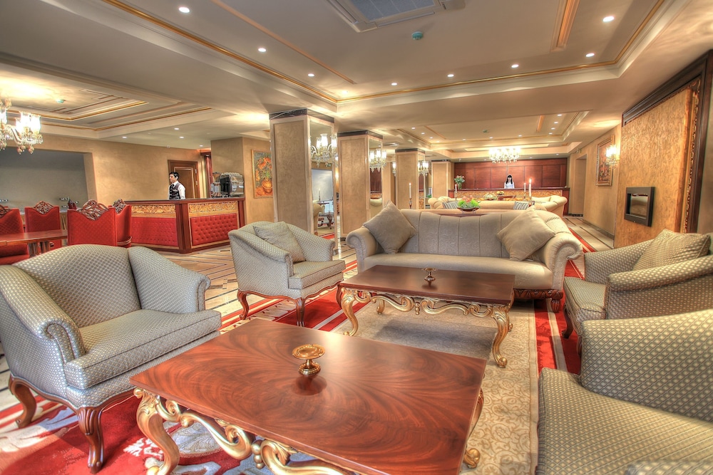 The Lake Palace Hotel Baku 40/50