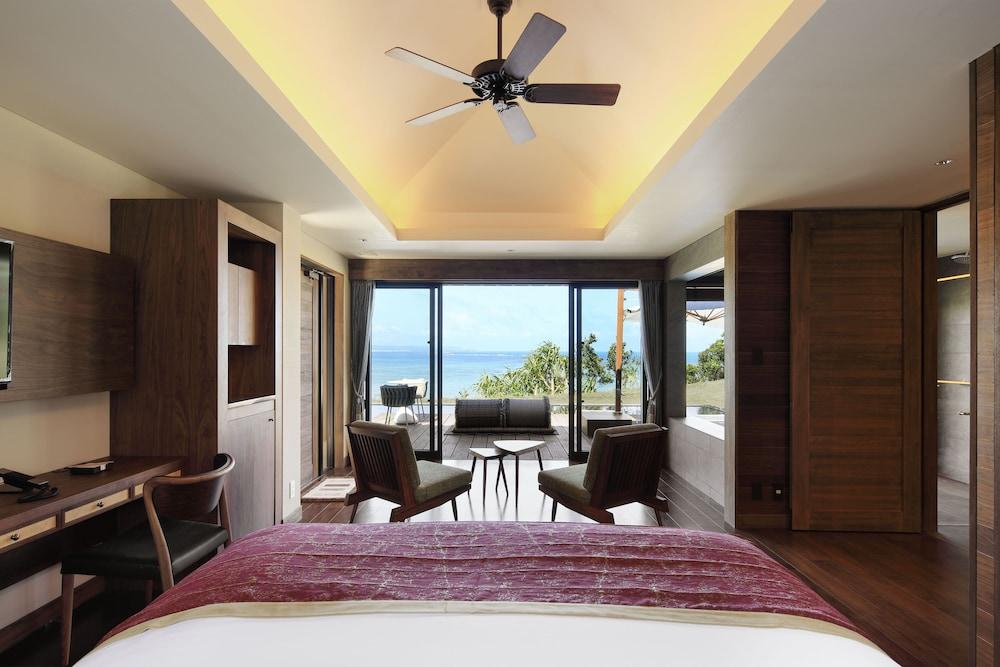 Pool, Suite, Villa, King Bed