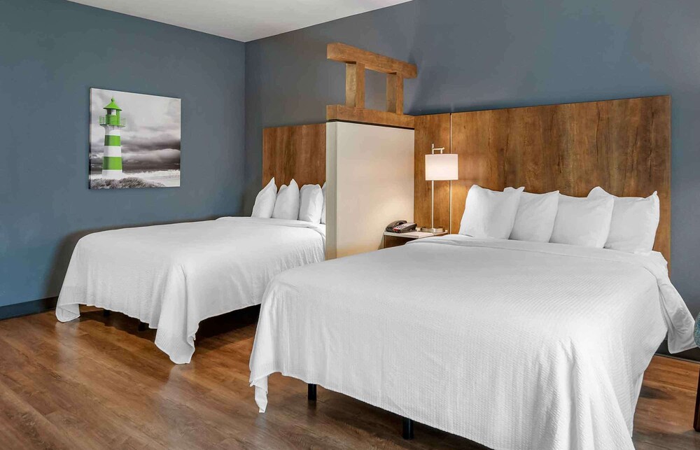 PREMIUM, STUDIO, 2 QUEEN BEDS