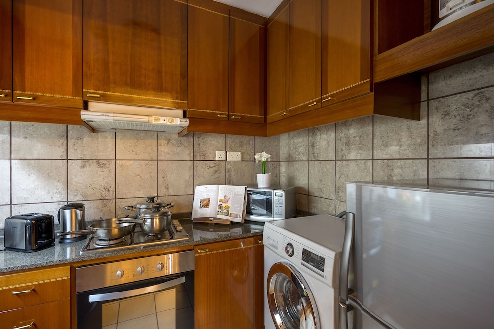 Orchard Parksuites 67/75