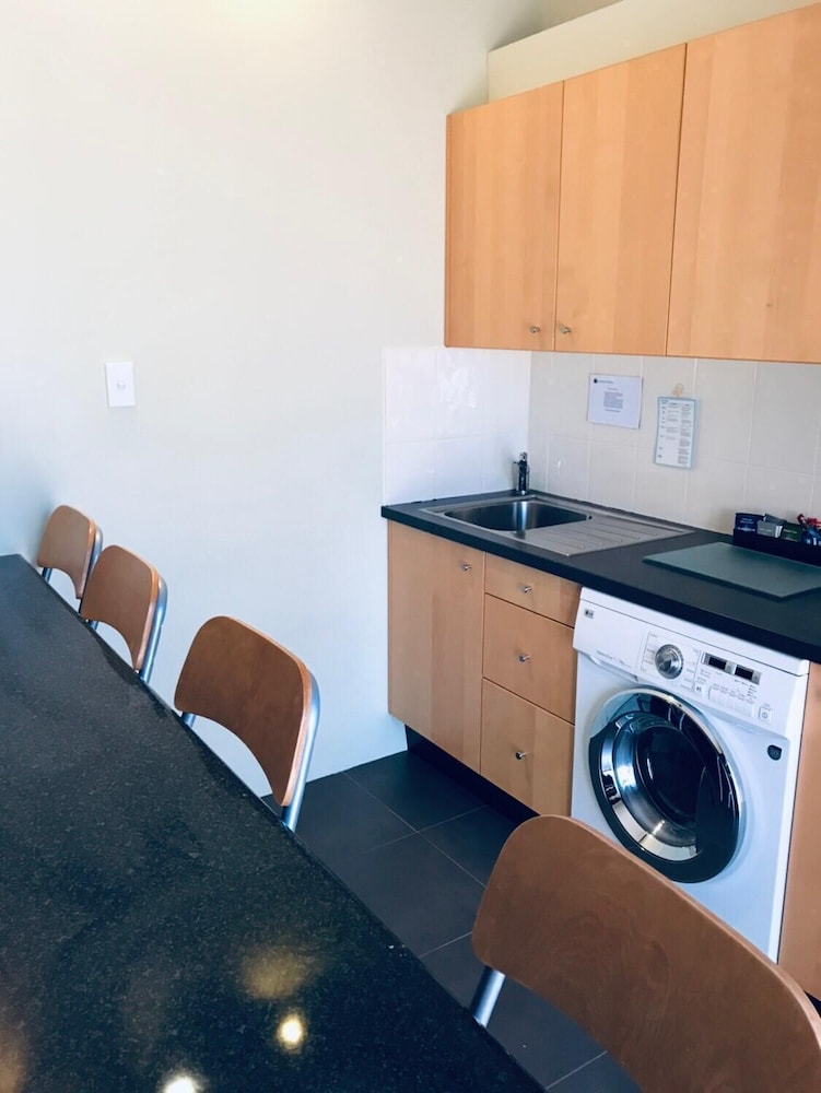 Joondalup City Hotel 22/28