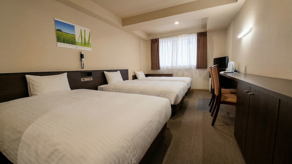 ROOM, TRIPLE
