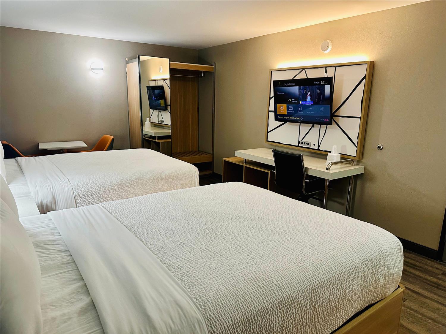 La Quinta Inn by Wyndham Costa Mesa / Newport Beach 7/23