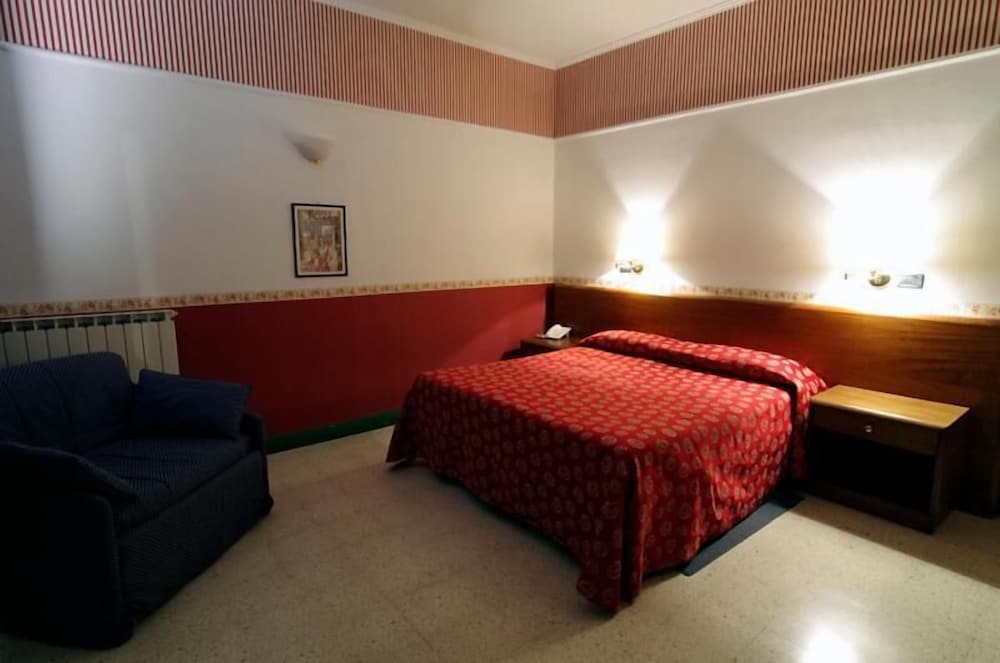 Hotel Iris Crillon 26/50
