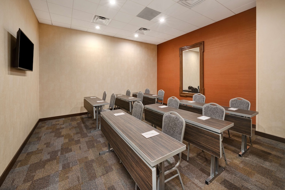 HOME2 SUITES BY HILTON ATLANTA DOWNTOWN 41/47