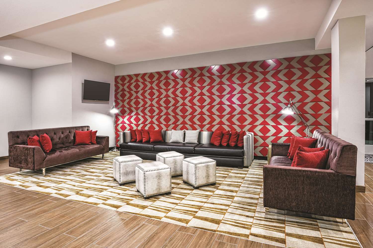 La Quinta by Wyndham San Antonio by Frost Bank Center 24/37