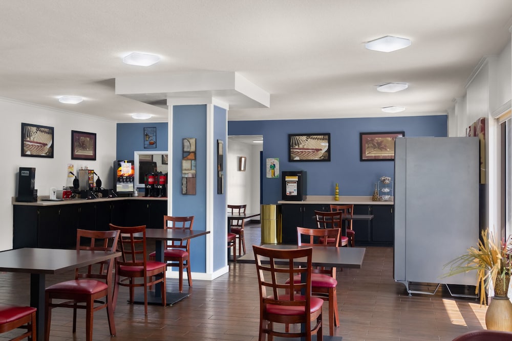 restaurant cafeteria