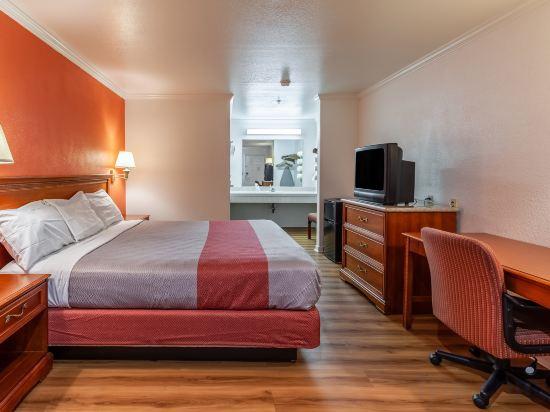 Motel6 Stockton, CA - East 8/29