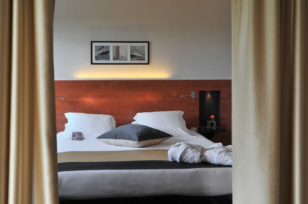 Mercure Maurepas Saint Quentin 21/70