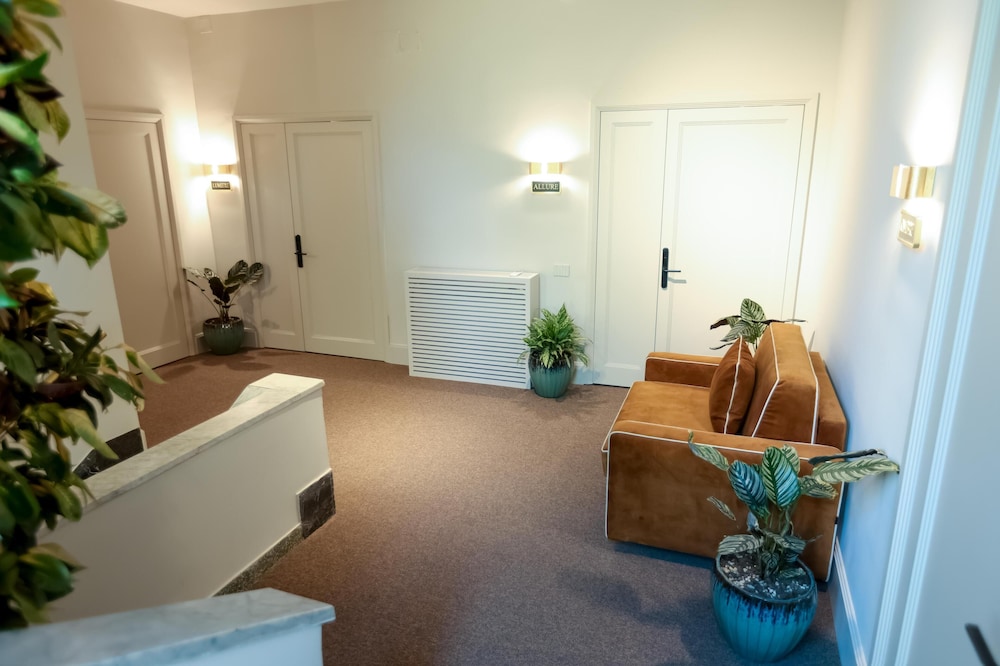 Padam Boutique Hotel 44/55