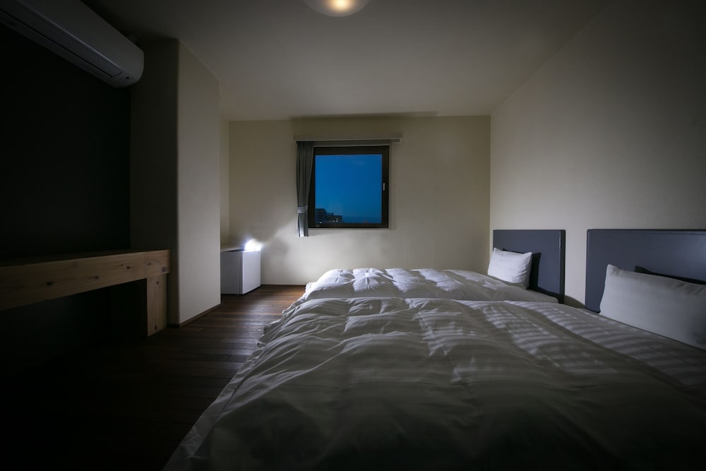 Hotel 910 14/33