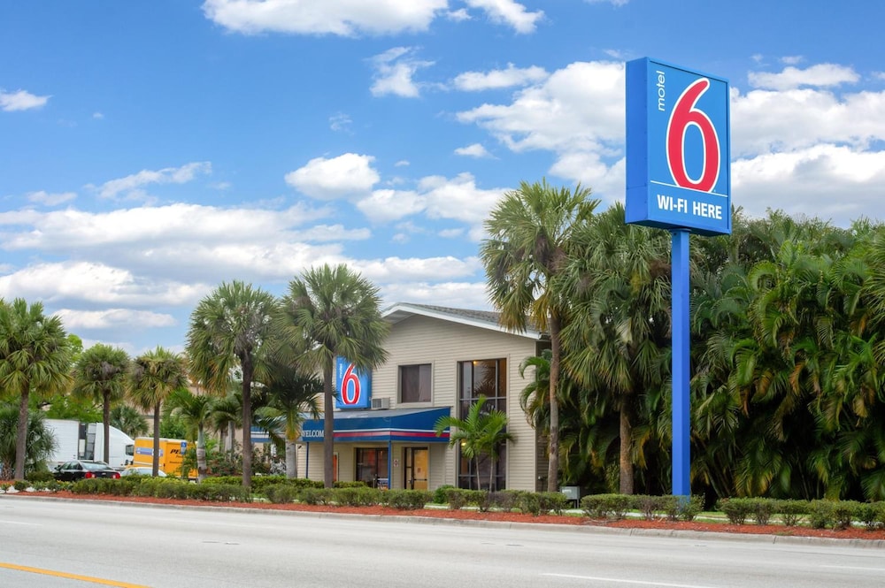 Motel6 Fort Lauderdale, FL 31/44