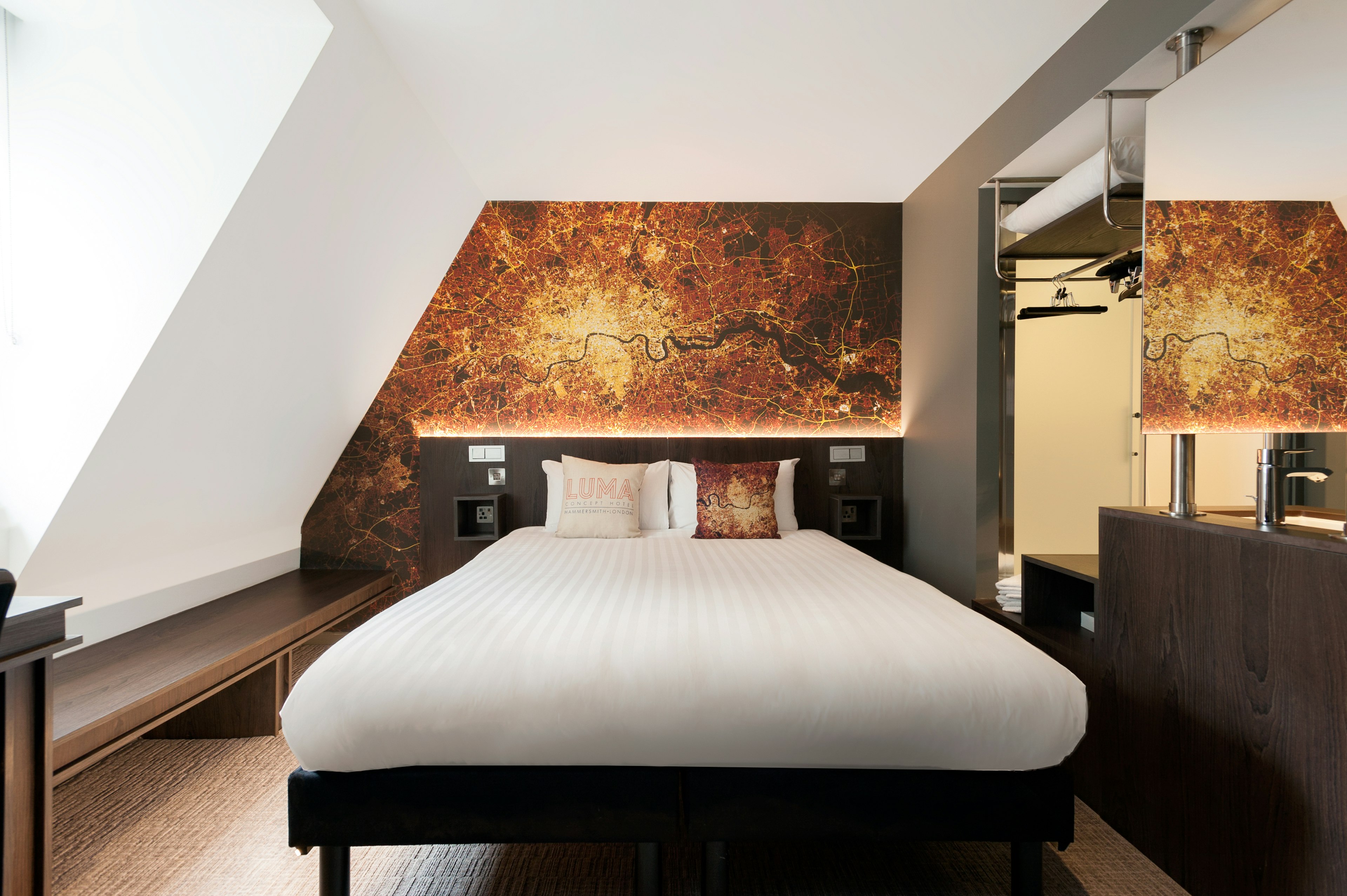 Light، Heeton Concept Hotel - Luma Hammersmith 3/5