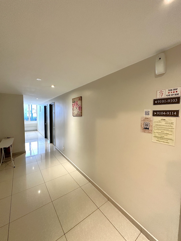 De Uptown Hotel Pj 222 11/57