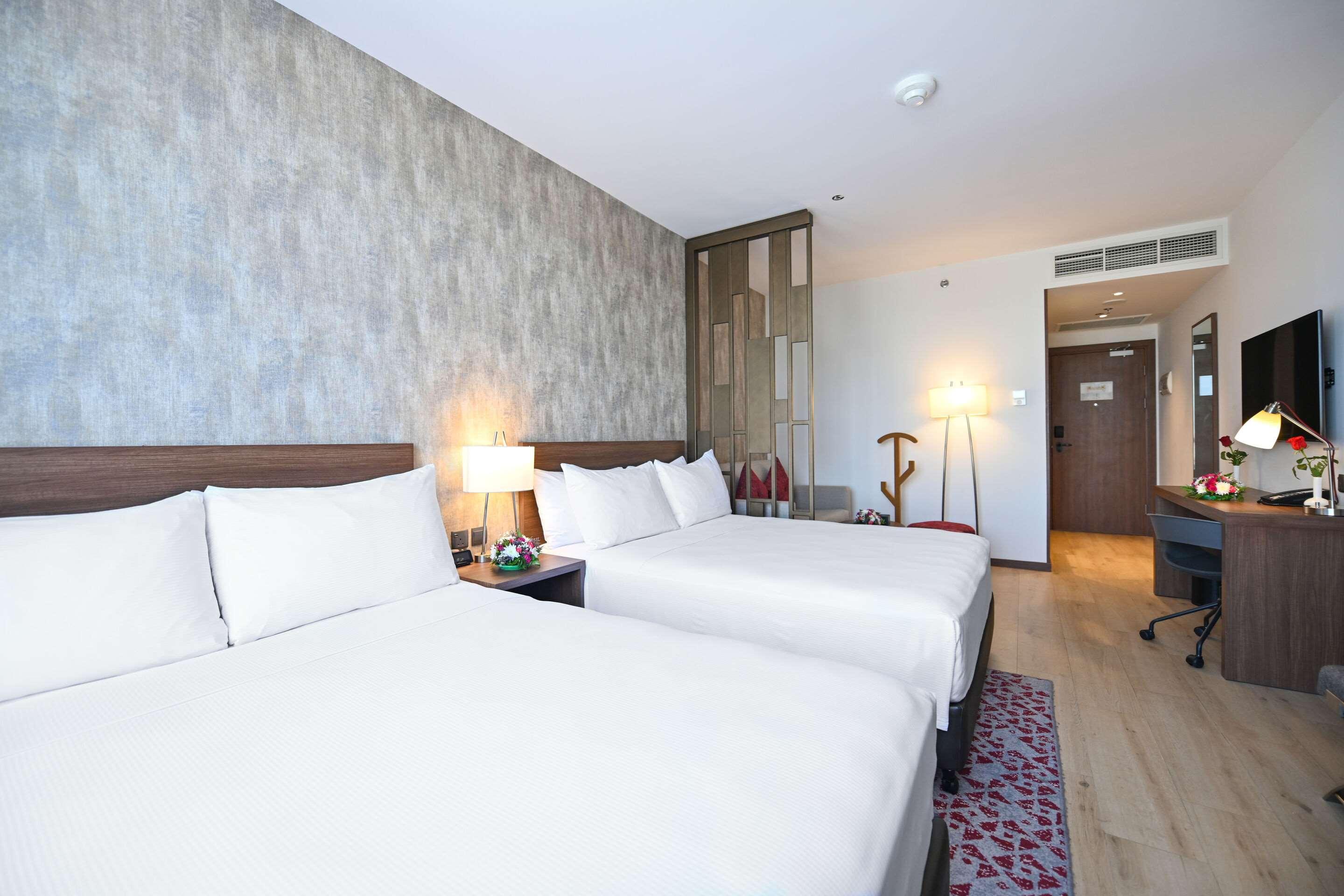 ROOM, 2 QUEEN BEDS, SMOKING