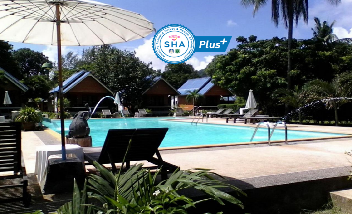 DELUXE, DOUBLE BED, POOL VIEW