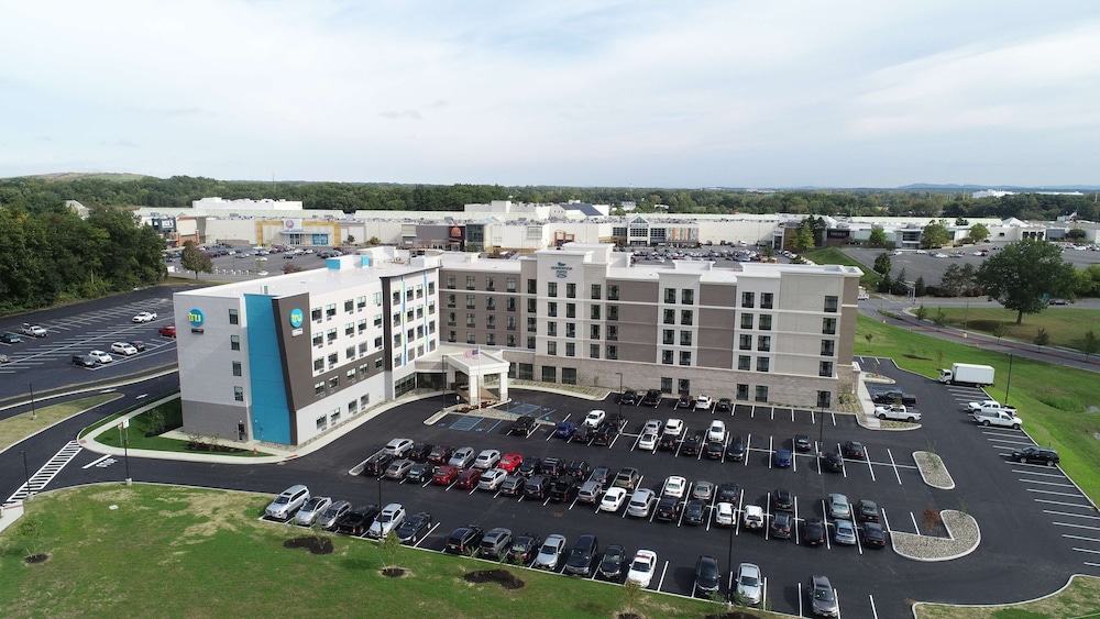 TRU BY HILTON ALBANY CROSSGATES MALL NY in ALBANY - NY