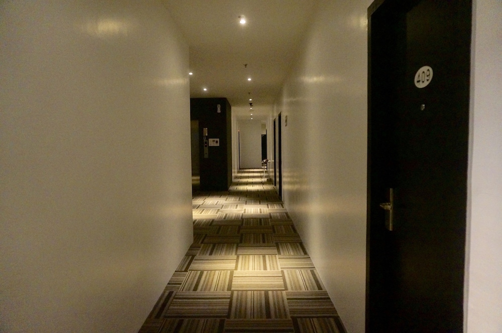 Beverly Hotel 27/52