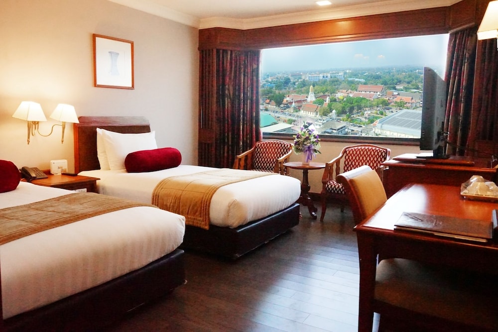 DELUXE, TWIN BEDS