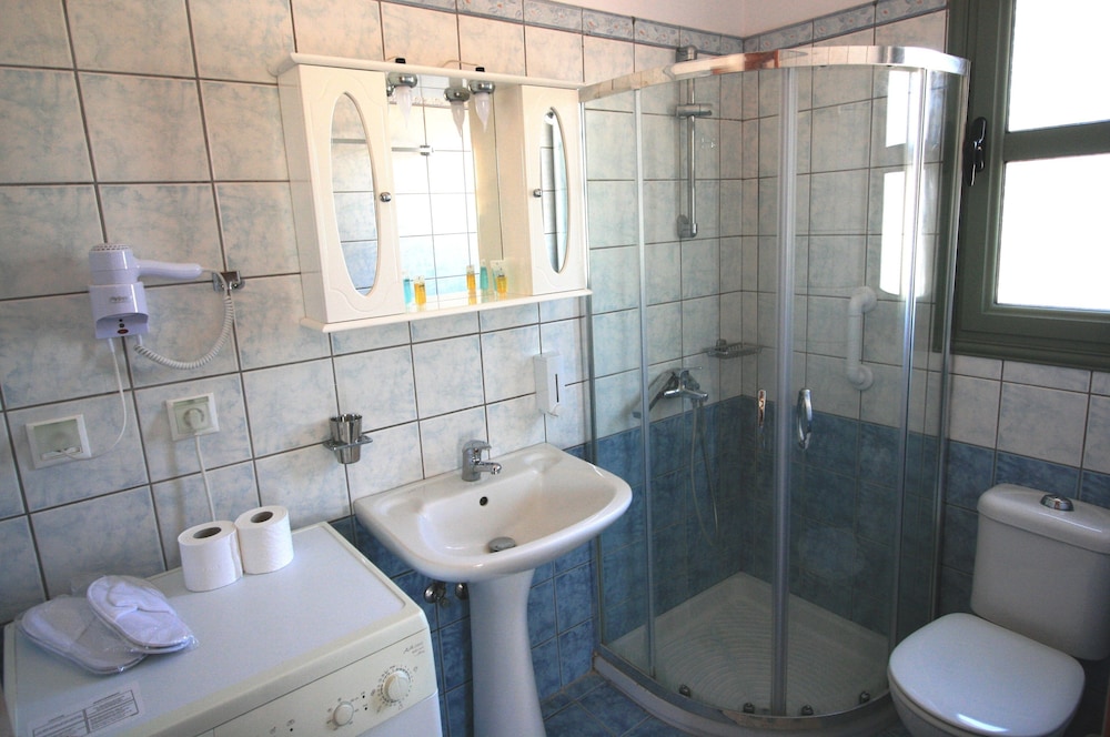 Lagoon View Apartments - Adults Only 13/70