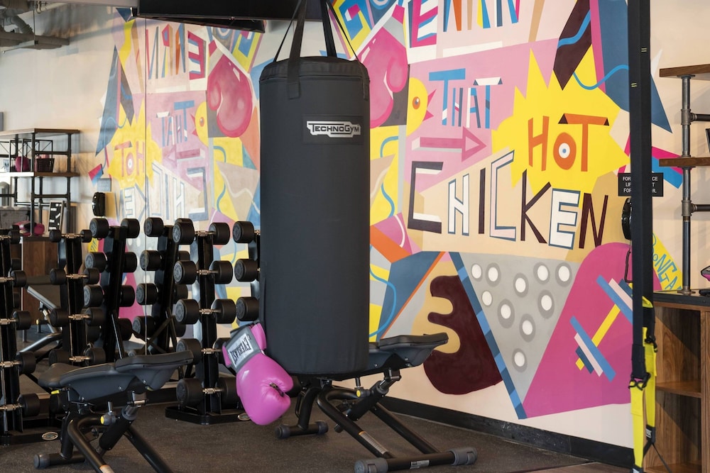 Moxy Nashville Vanderbilt Area 49/51