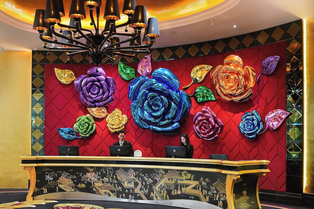 The Trans Luxury Hotel Surabaya 9/50