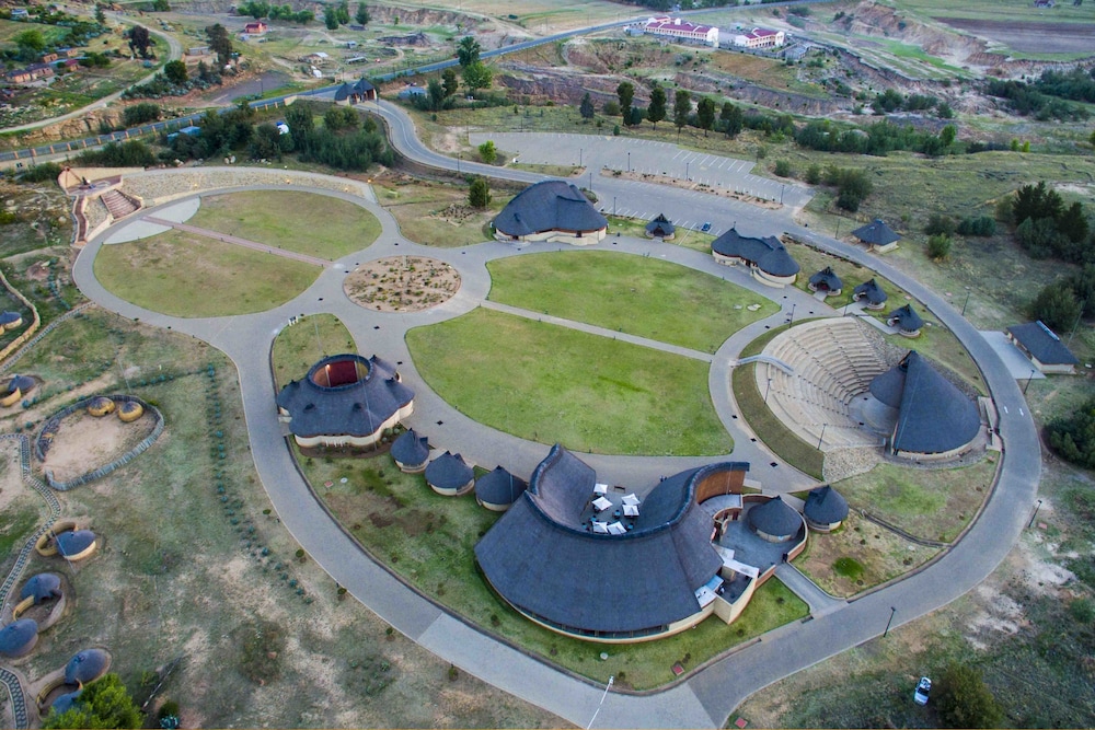 Thaba Bosiu Cultural Village 22/27