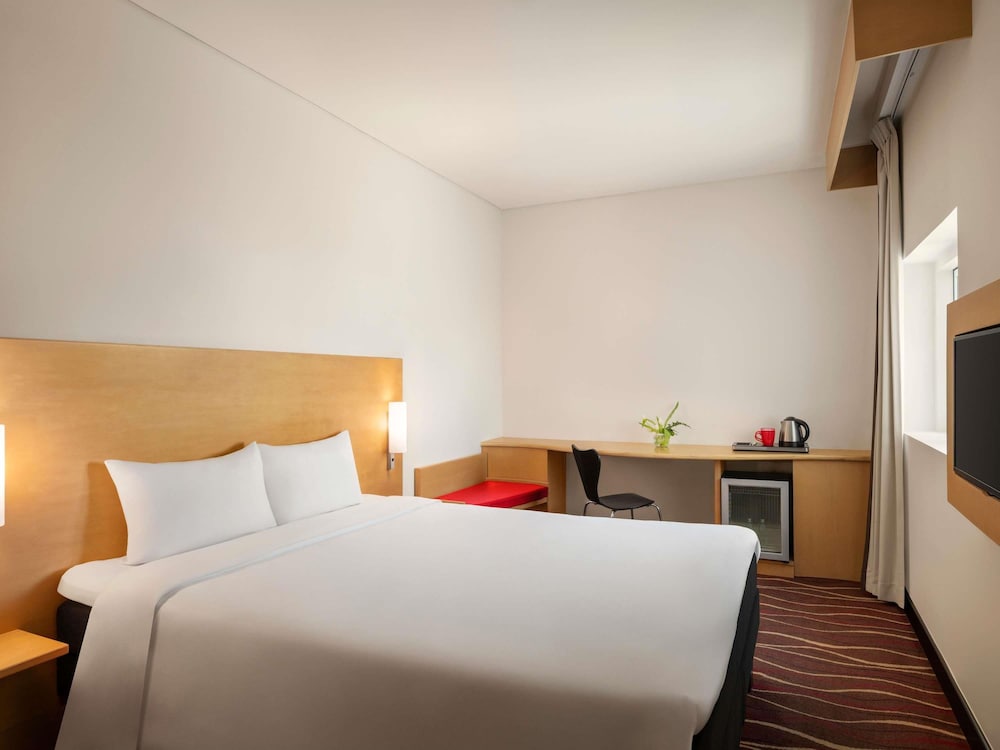 Ibis Seef Manama 23/69
