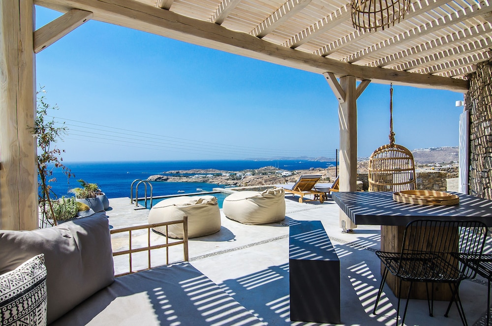 Eden View Suites & Villas 56/72