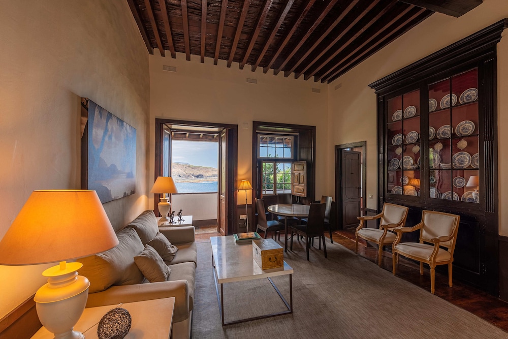 ISLA BAJA SUITES 53/72