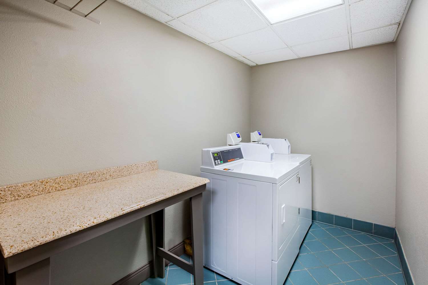 La Quinta Inn & Suites by Wyndham Houston Baytown East 47/47