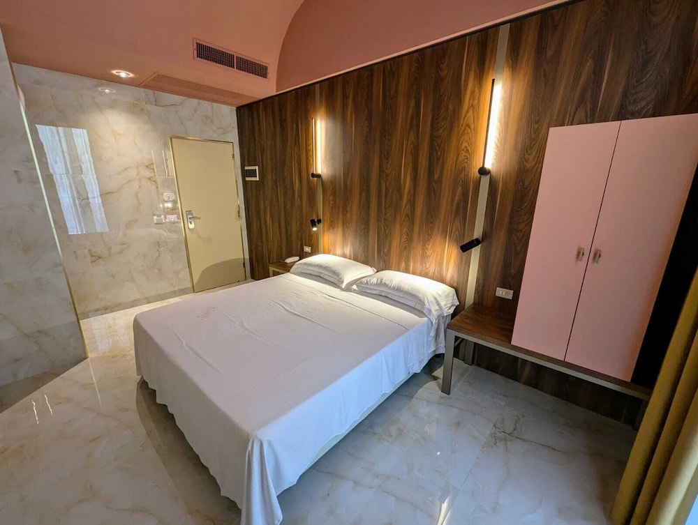 Xxxl, Double Bed