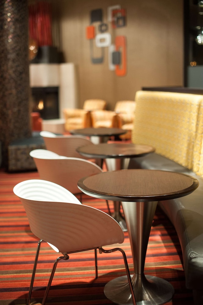 Radisson Hotel Duluth-Harborview 33/34