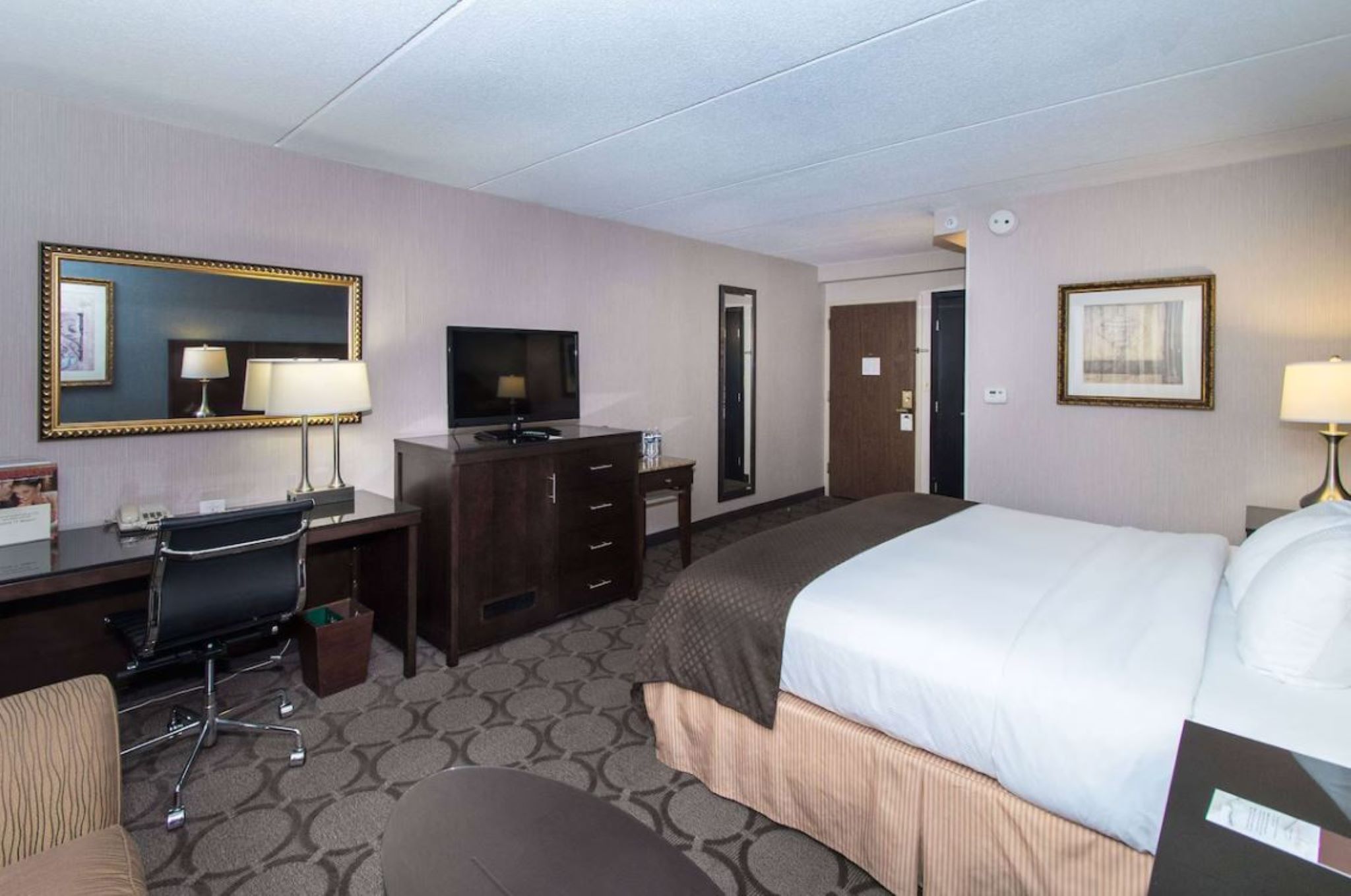 جناح بسرير كينج بغرفة نوم واحدة، Wyndham Columbus 2/4
