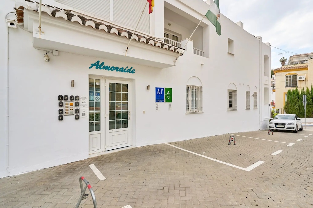 Apartamentos Turísticos Almoraide 40/50