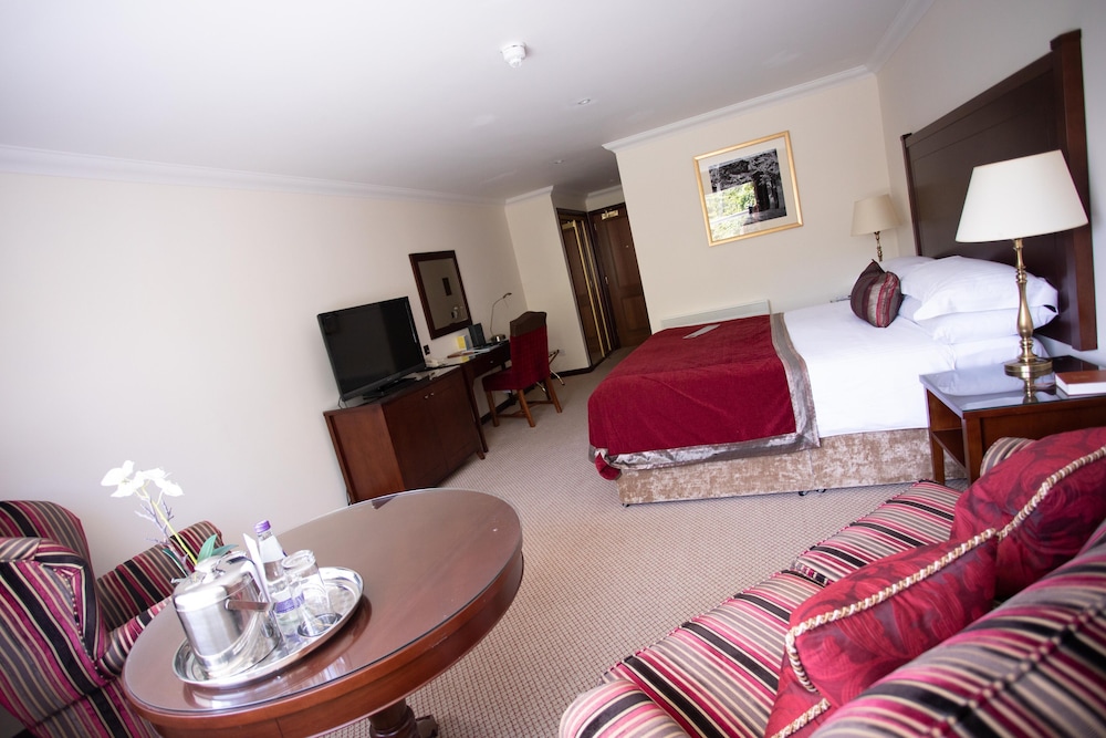 Macdonald Norwood Hall Hotel 28/50