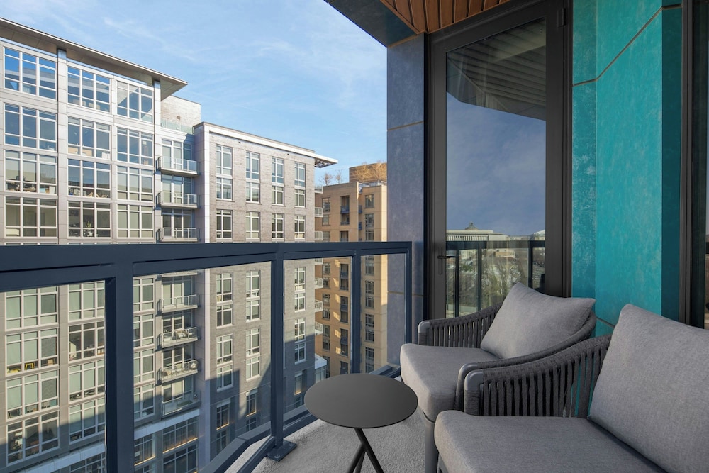 AC Hotel by Marriott Washington DC Capitol Hill Navy Yard 37/50