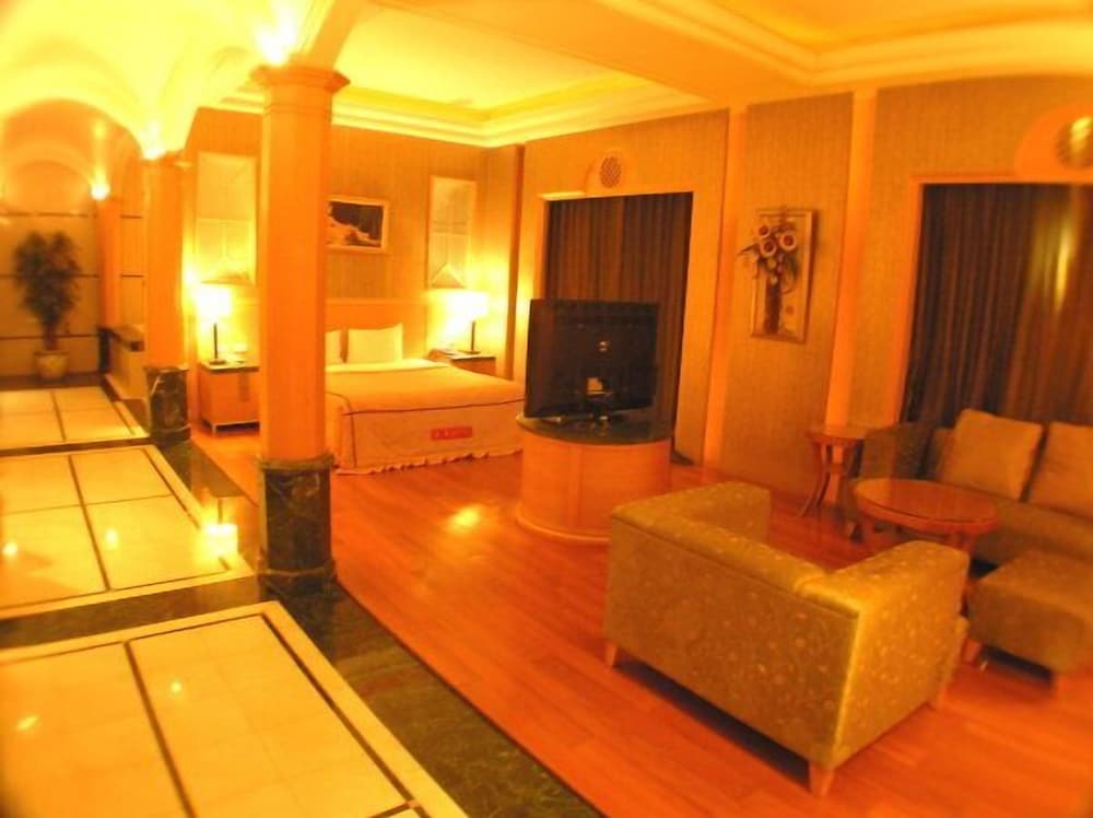 Changsing Business Motel 16/33