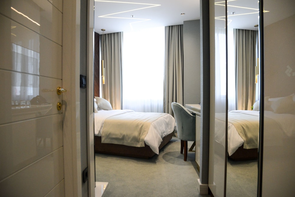 Hotel Pupin 24/52
