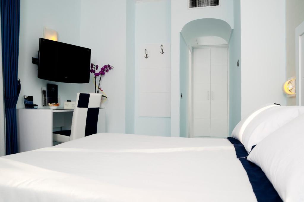 Room, Single