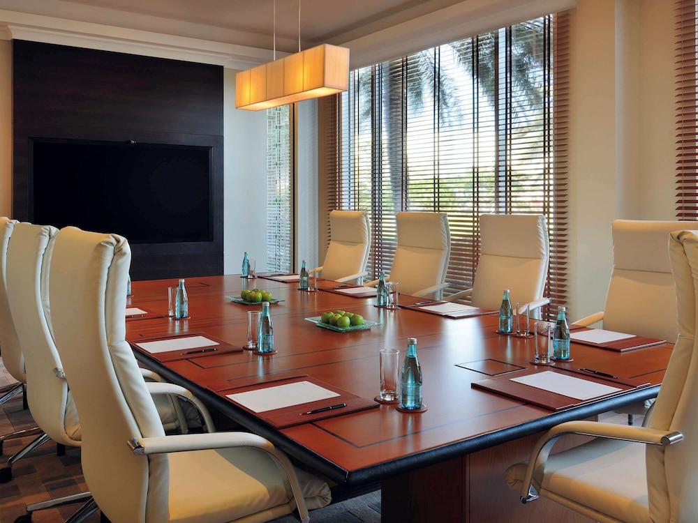 MOVENPICK HOTEL BAHRAIN 65/72